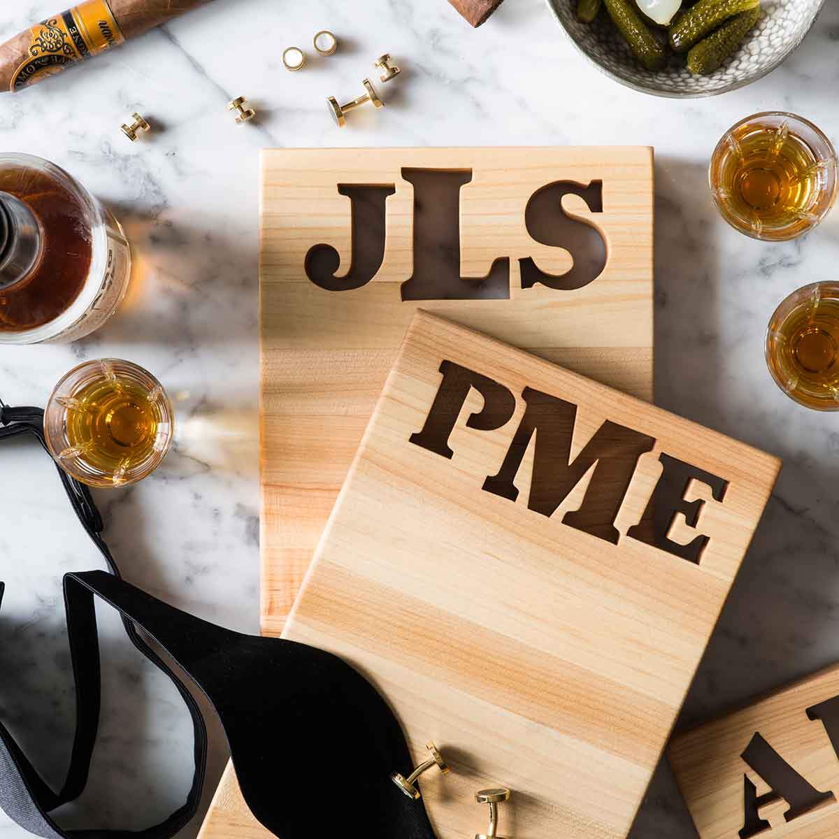 Mini cutting board with 3 letter monogram