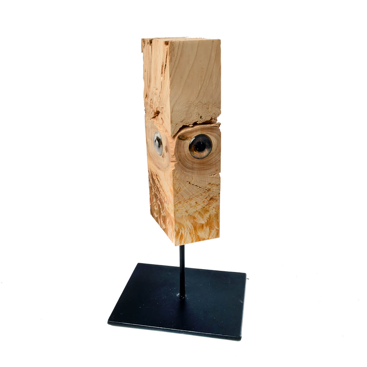 land animal art, owl on metal stand