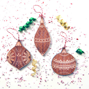 round ornaments, cherry wood, 3 shapes